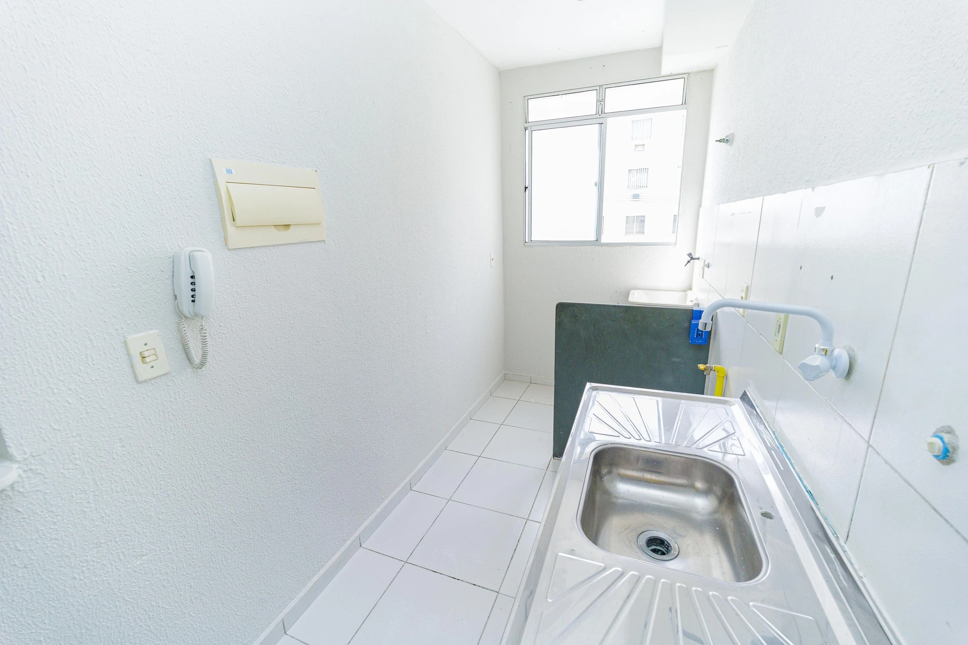 Apartamento de 2 quartos em condomínio com piscina — photo 9