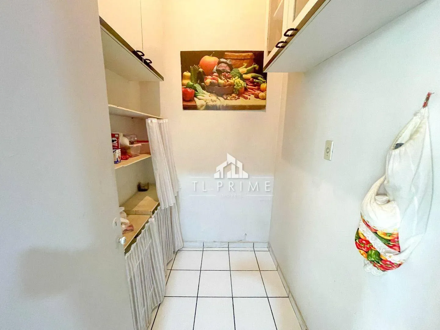 Furnished 3-bedroom apartment with 198 m² floor area — photo 27