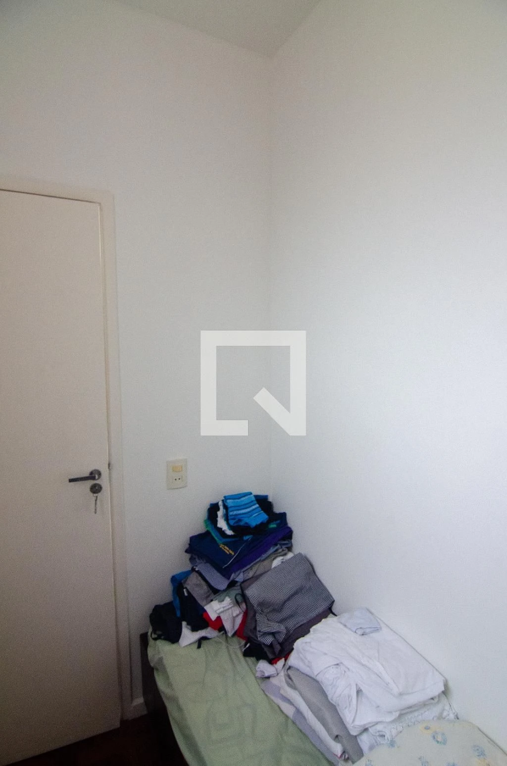Furnished apartment, 166 m², with floor-to-ceiling windows — photo 48