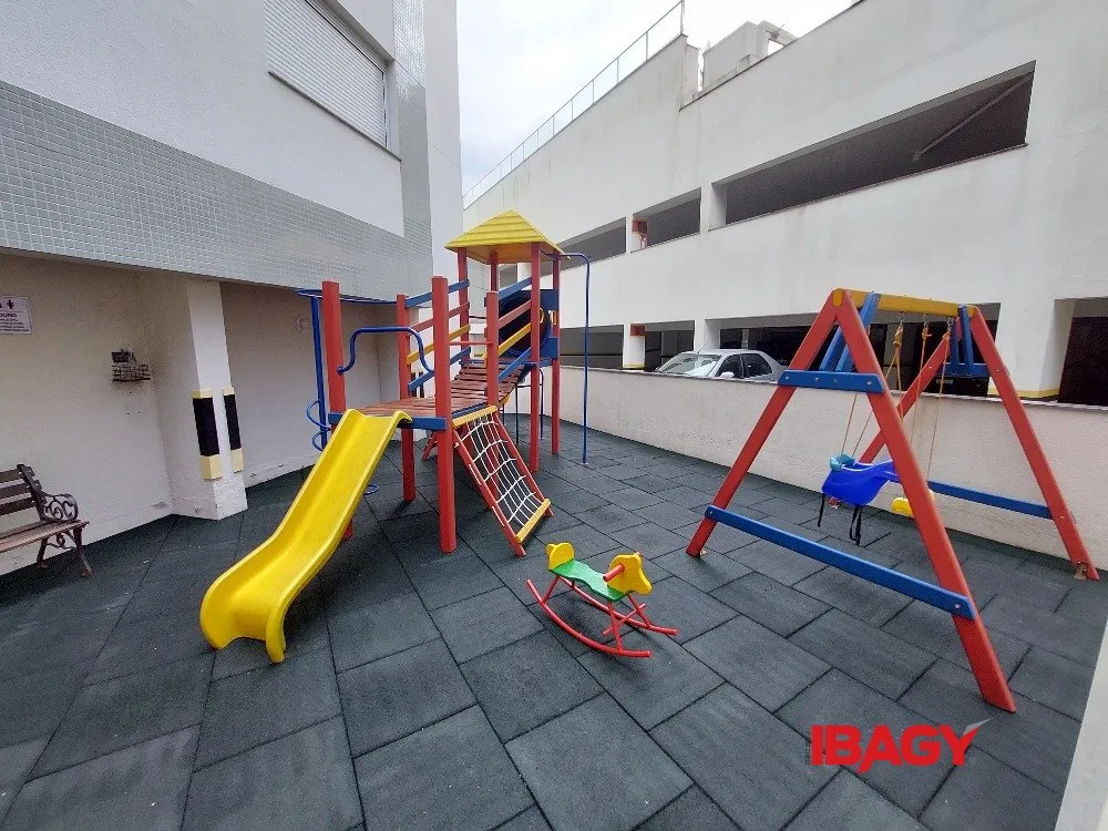 Квартира с 2 спальнями, ванной при спальне и 1 местом — photo 4