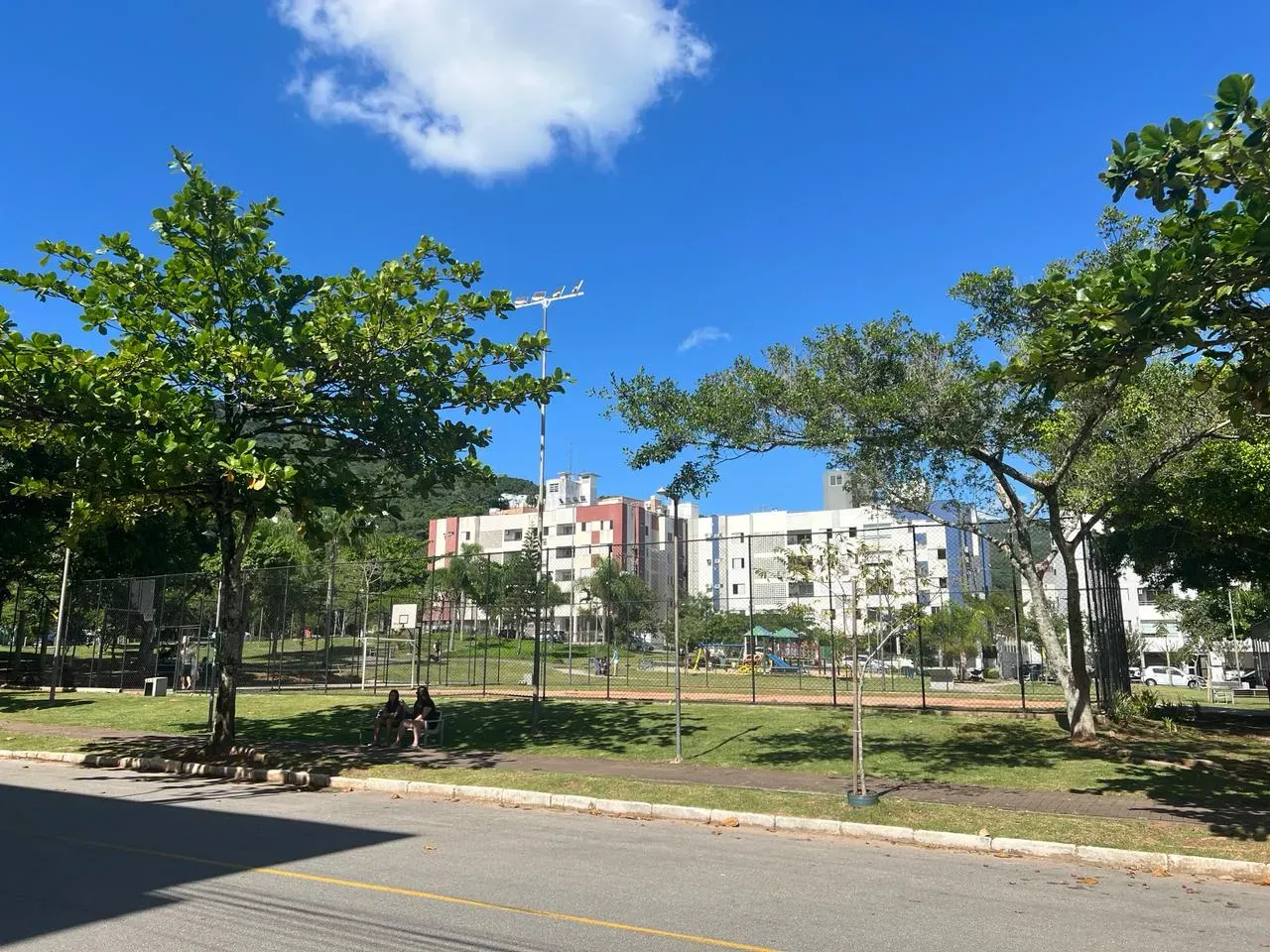 3-bedroom apartment with a park view in Florianópolis — photo 16