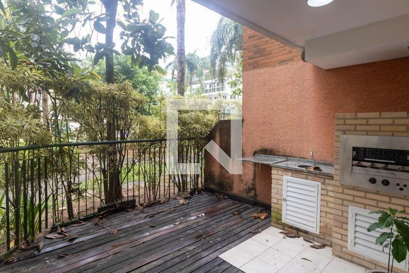 Балкон с грилем и 3 спальни: квартира 110 м² — photo 27