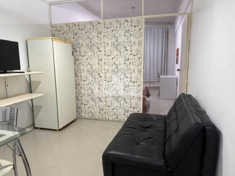 Furnished 1-bedroom apartment with a compact kitchenette — photo 8