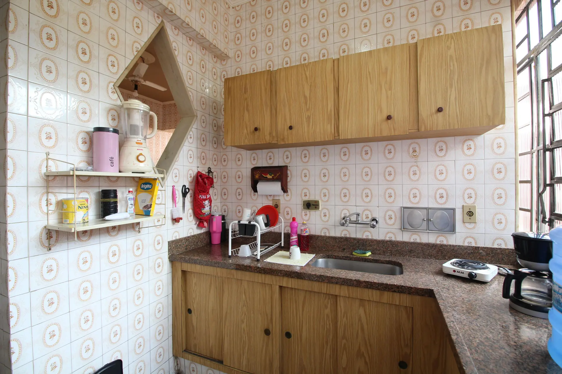 Furnished 3-bedroom house with a private garden