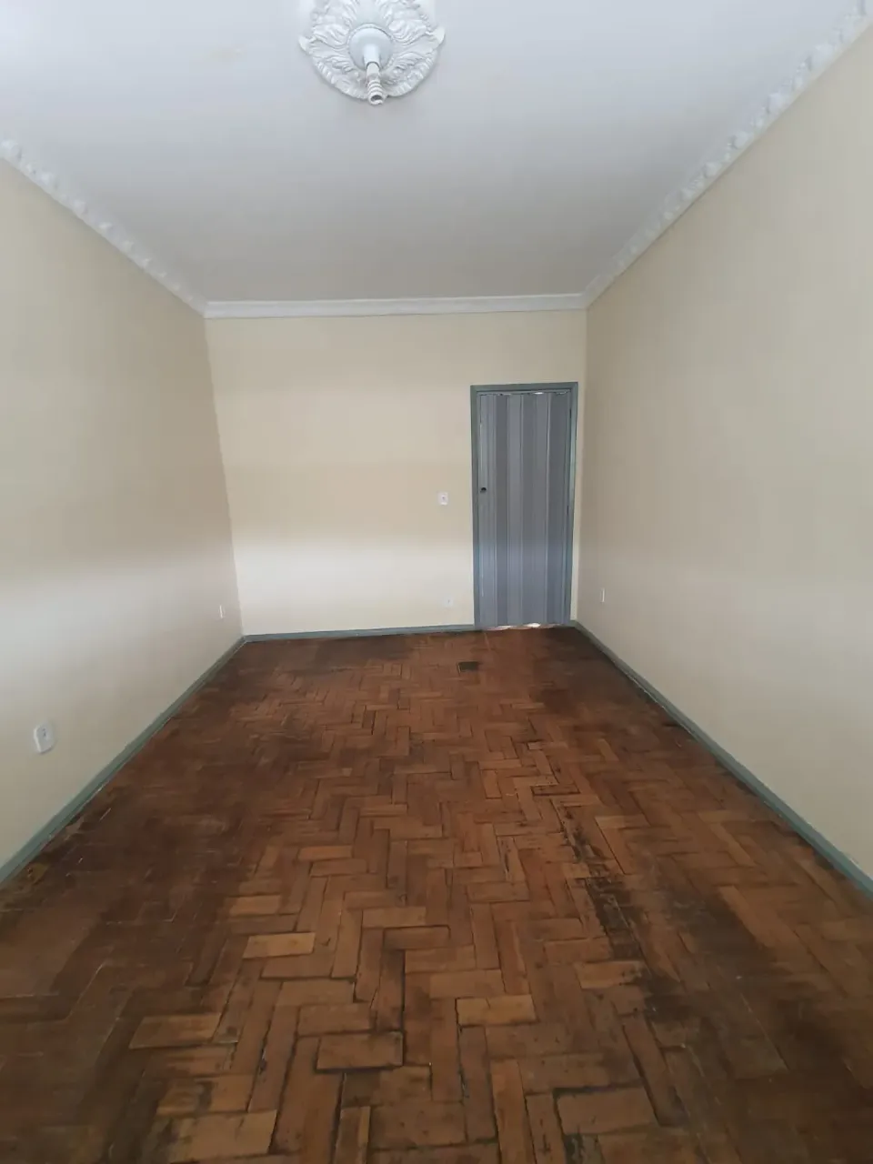 Apartamento de 3 quartos com cozinha separada — photo 4