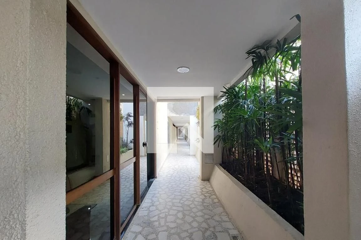2-bedroom apartment in a building with a pool — photo 55