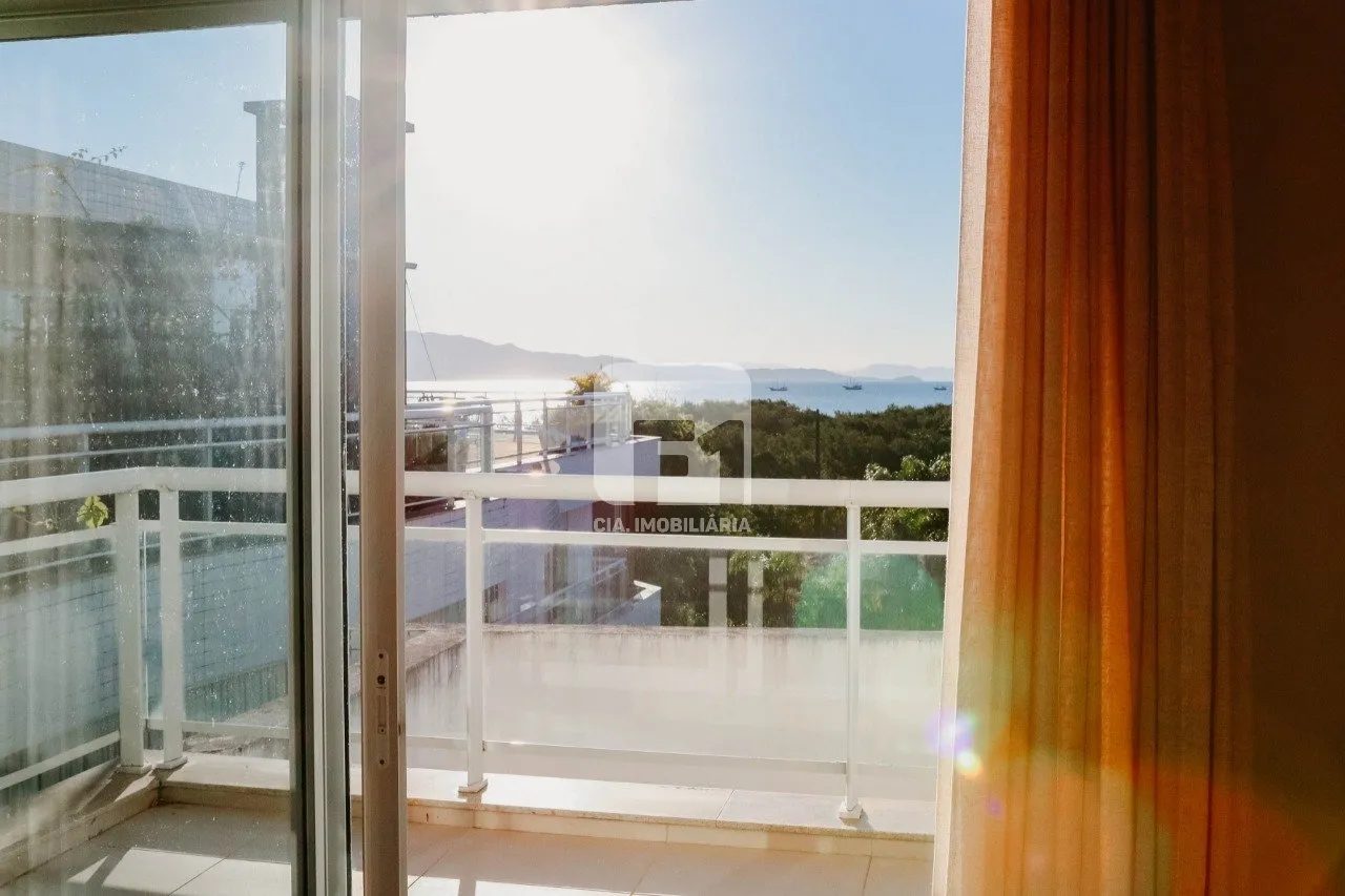 3-bedroom apartment with a private pool in Florianópolis — photo 74
