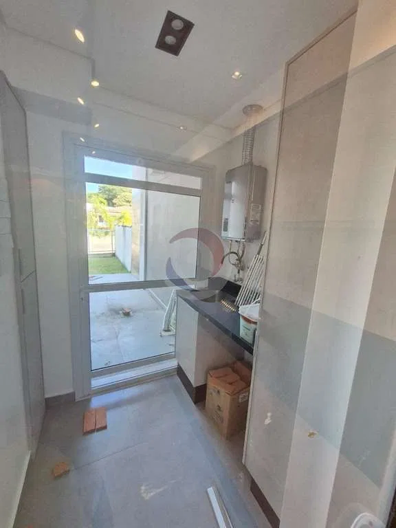 200 m² apartment with a dishwasher and a water view — photo 10