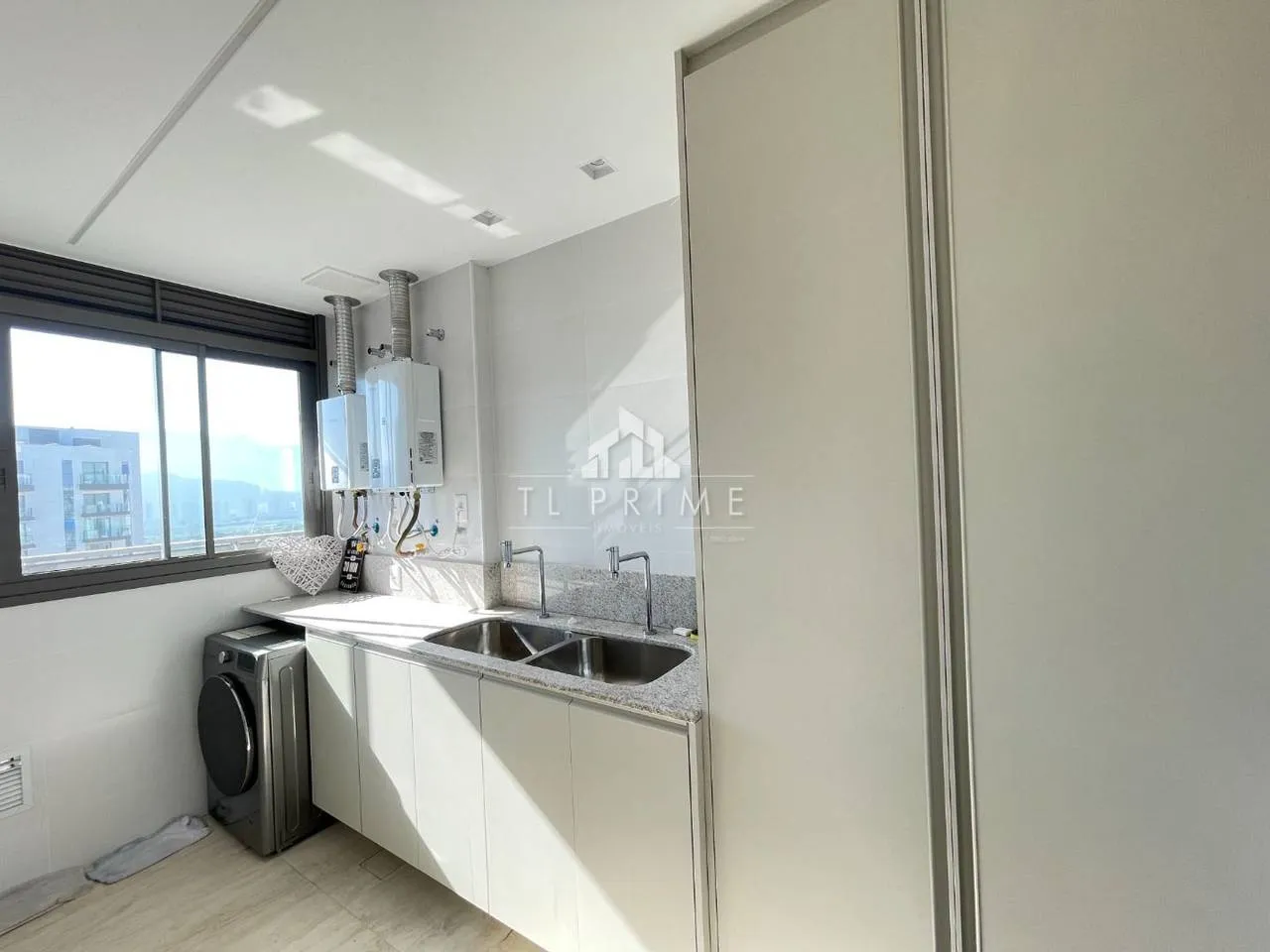 Rental apartment with balcony and 3 bedrooms — photo 33
