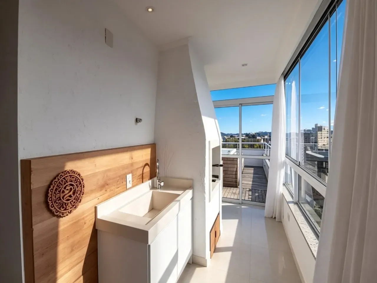 204 m² apartment with built-in grill on the balcony — photo 3