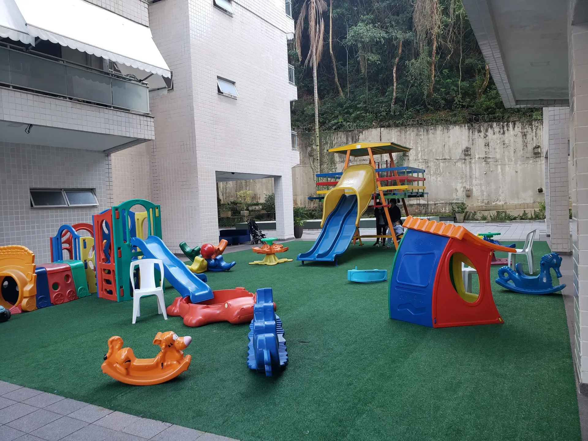 Квартира 106 м² з 2 спальнями та 3 ванними — photo 8