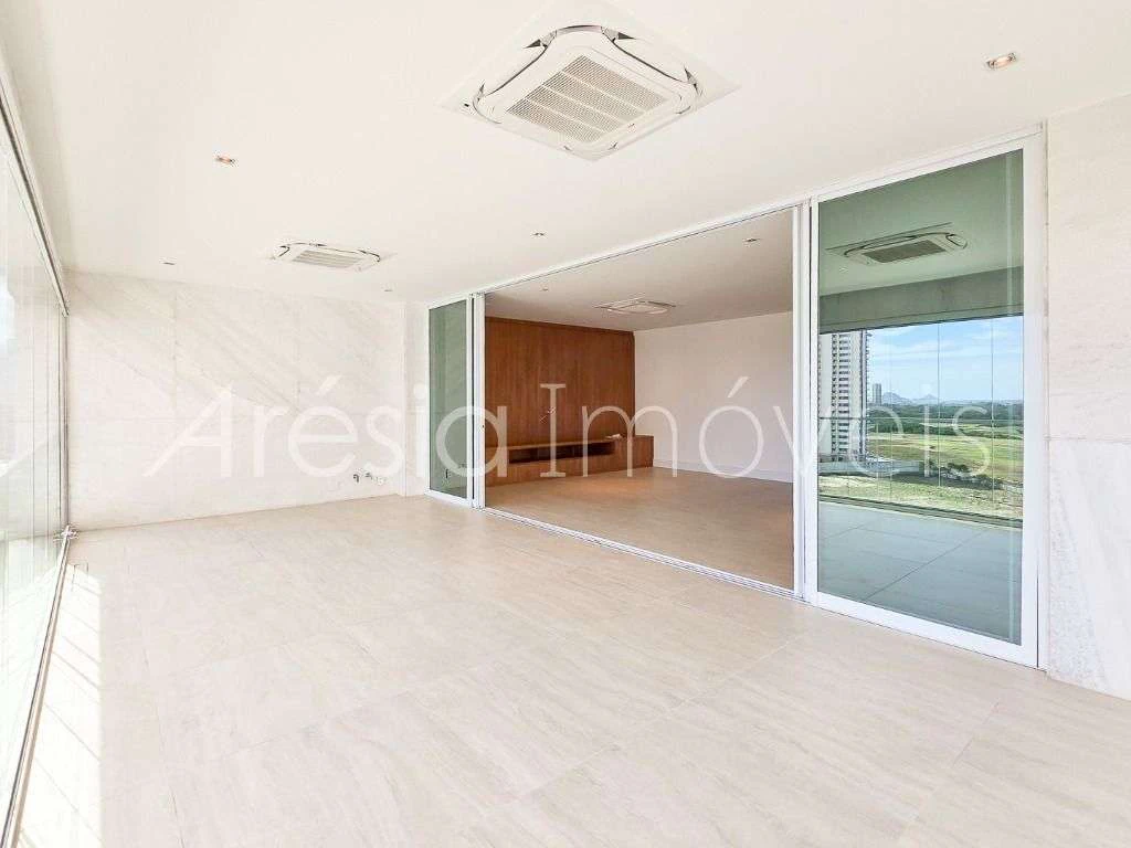 Apartamento de 267 m² com 3 suítes e piscina privativa — photo 2