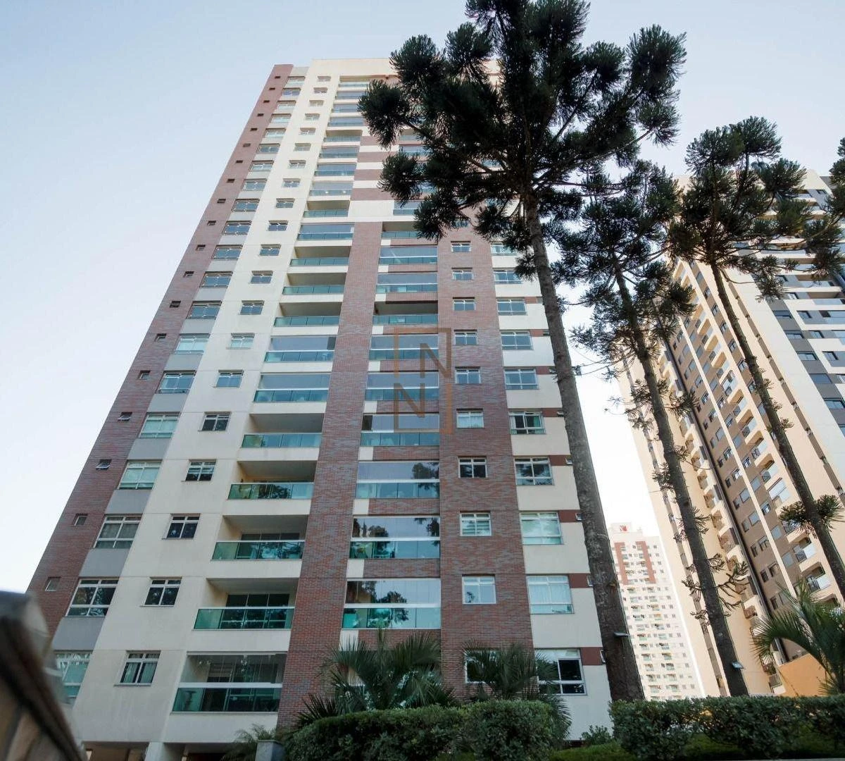 Furnished 2-bedroom apartment with 87 m² and parking — photo 32