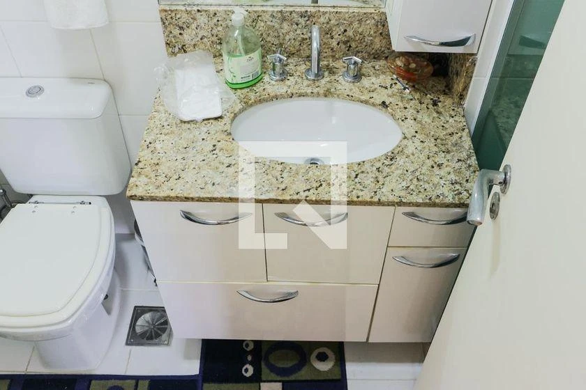 Furnished apartment, 150 m², with a glass-enclosed balcony — photo 42