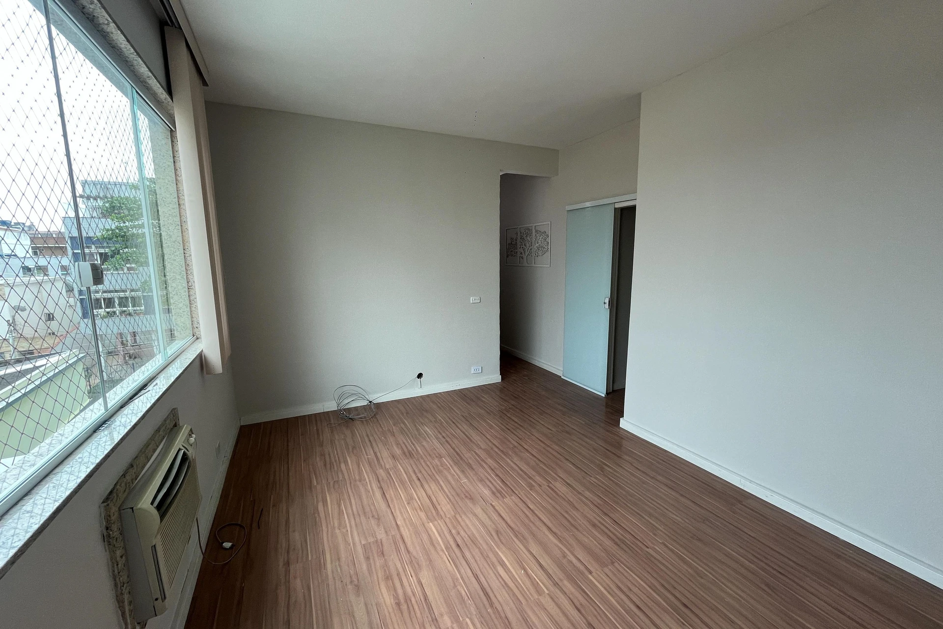 Apartment, 90 m², with a jacuzzi — photo 27