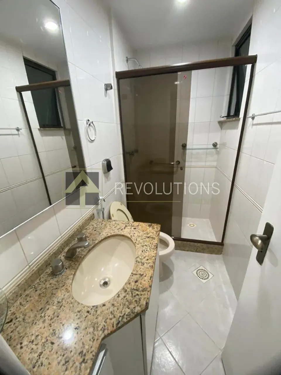 Furnished apartment with 2 bedrooms and 3 bathrooms — photo 14
