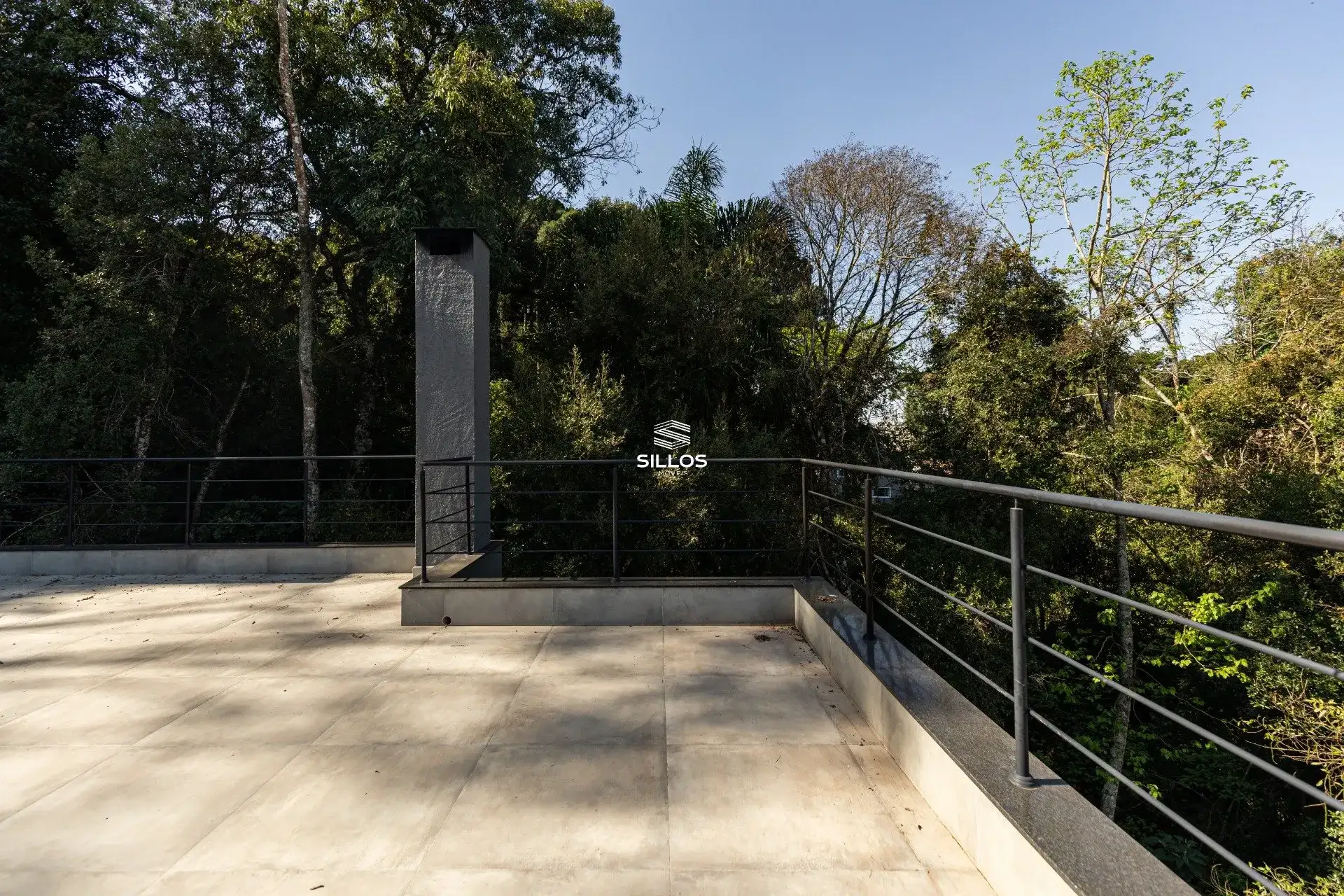 Condominium house with 5 bedrooms and 4 en-suites with balcony — photo 37