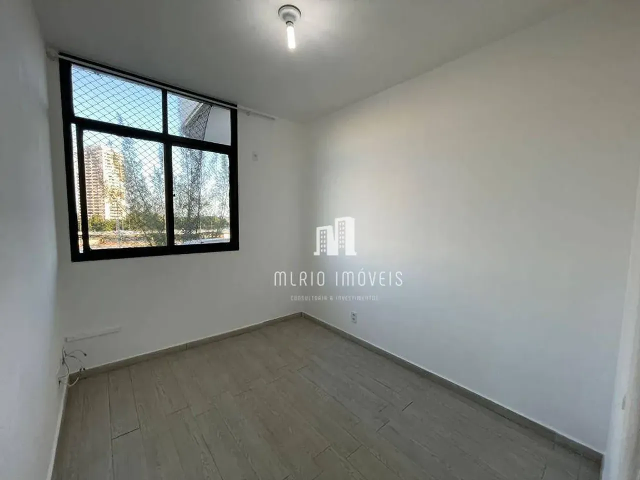 3-bedroom apartment with tile floors and balcony — photo 15