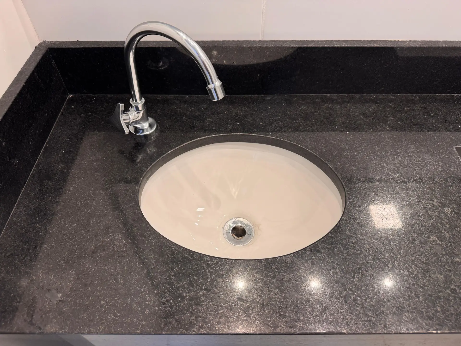 Apartamento amueblado de 3 dormitorios con balcón — photo 83