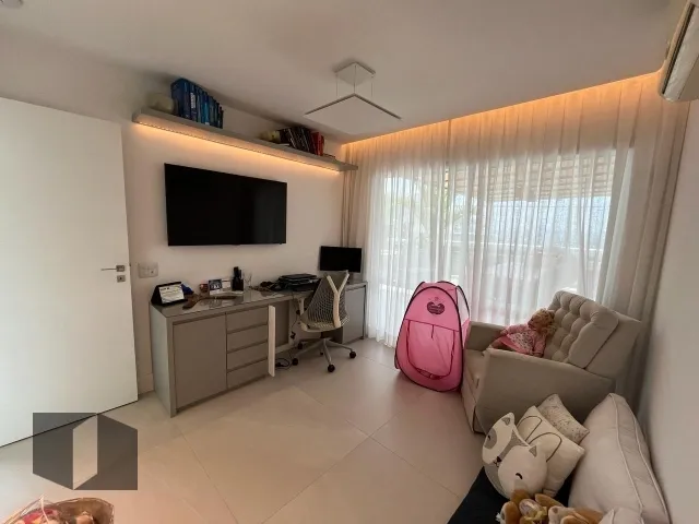 Furnished apartment with 3 bedrooms and 4 bathrooms — photo 9