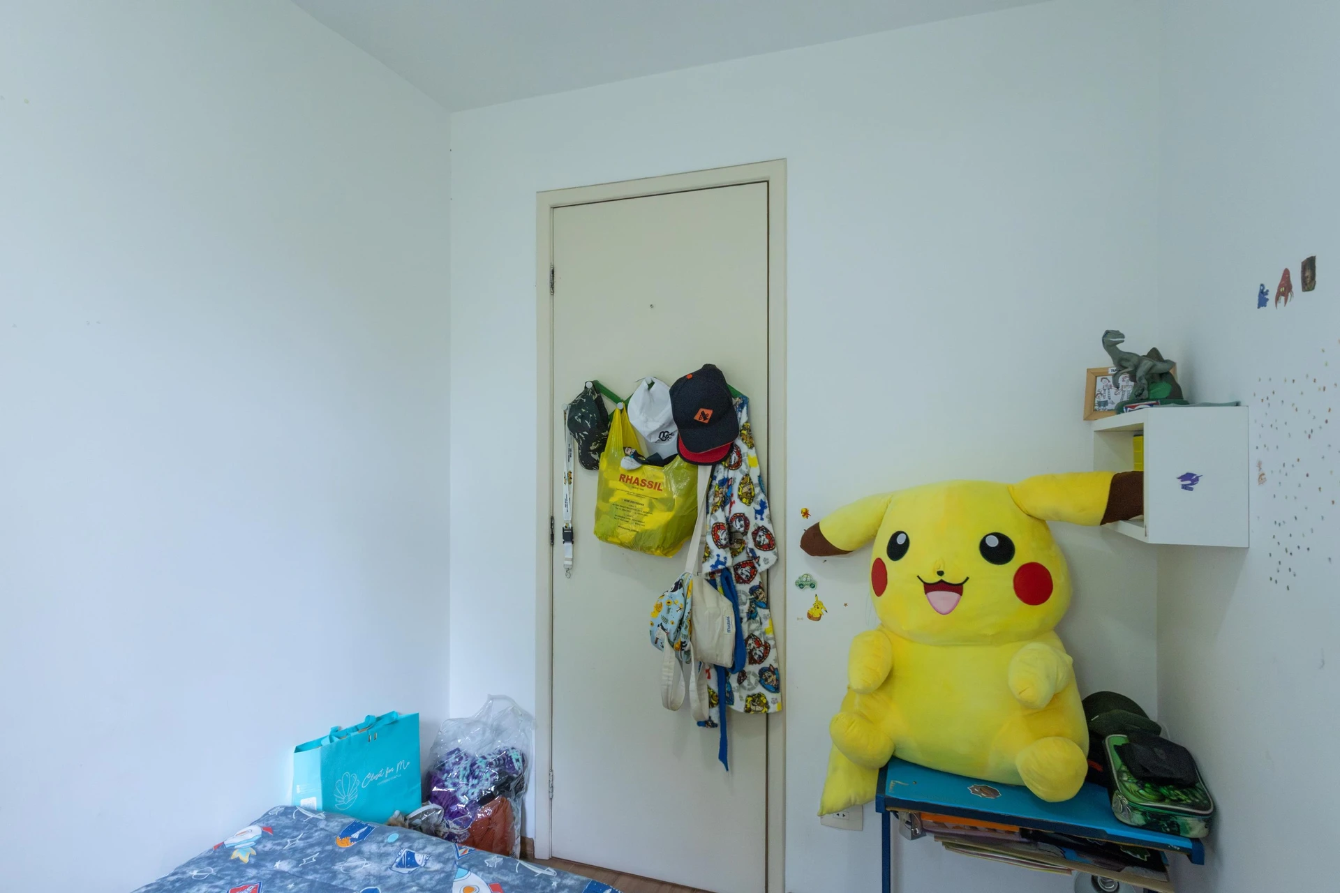 Washing machine in a 3-bedroom apartment, 53 m² — photo 32