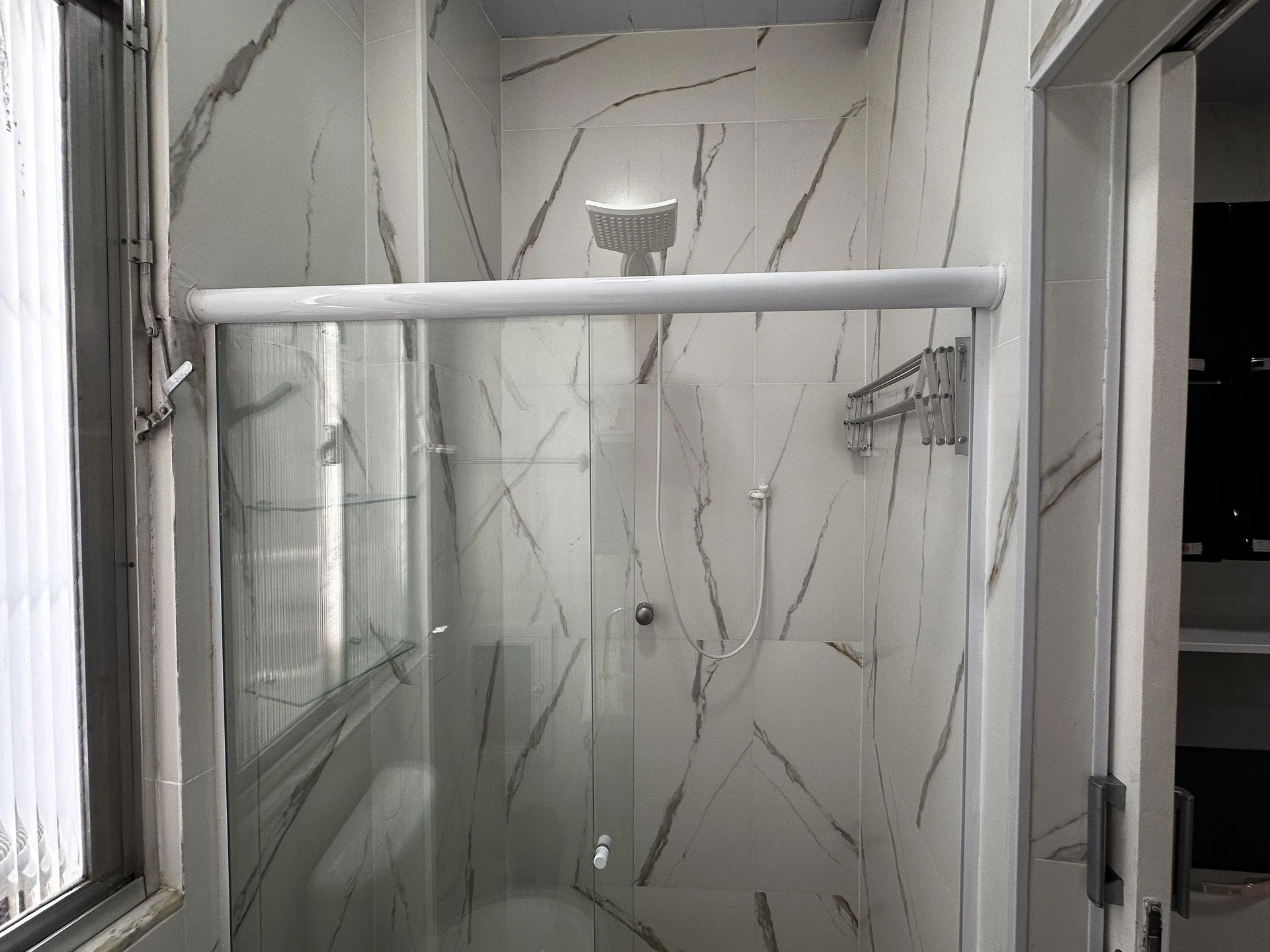 Furnished studio with 1 bedroom and 1 bathroom, no parking — photo 17