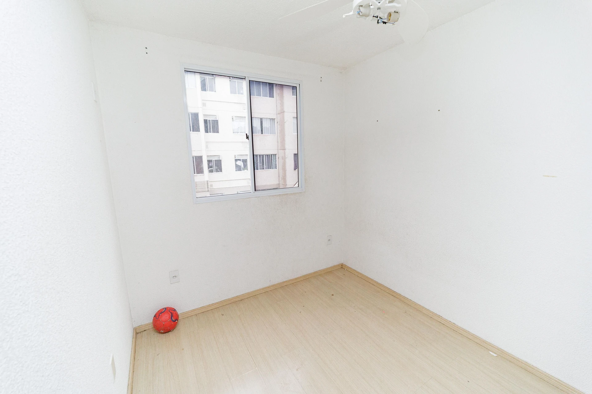 2-bedroom apartment in a building with a pool — photo 5