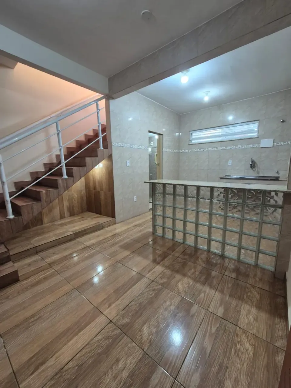 Casa com 1 quarto e 3 banheiros, cozinha integrada — photo 16