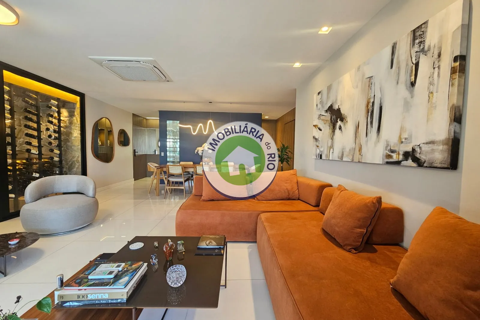 Unfurnished apartment with 4 bedrooms and glass balcony — photo 6