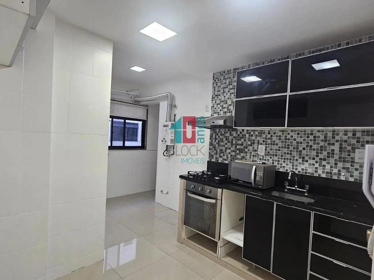 101 m² apartment with 3 bedrooms and a glass balcony — photo 10