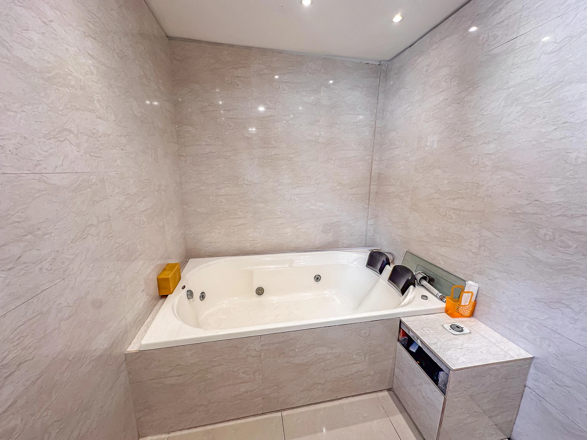 Furnished house with 3 bedrooms and a washing machine — photo 31