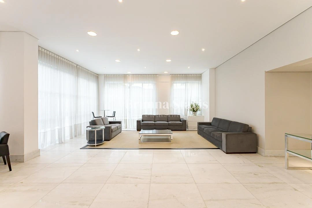 Furnished apartment of 379 m² with 3 en-suite suites — photo 42
