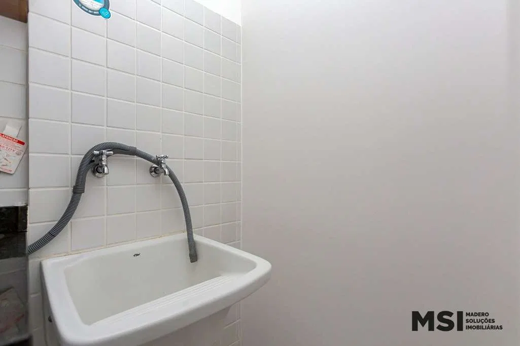 One-bedroom apartment with a washing machine in Curitiba — photo 14