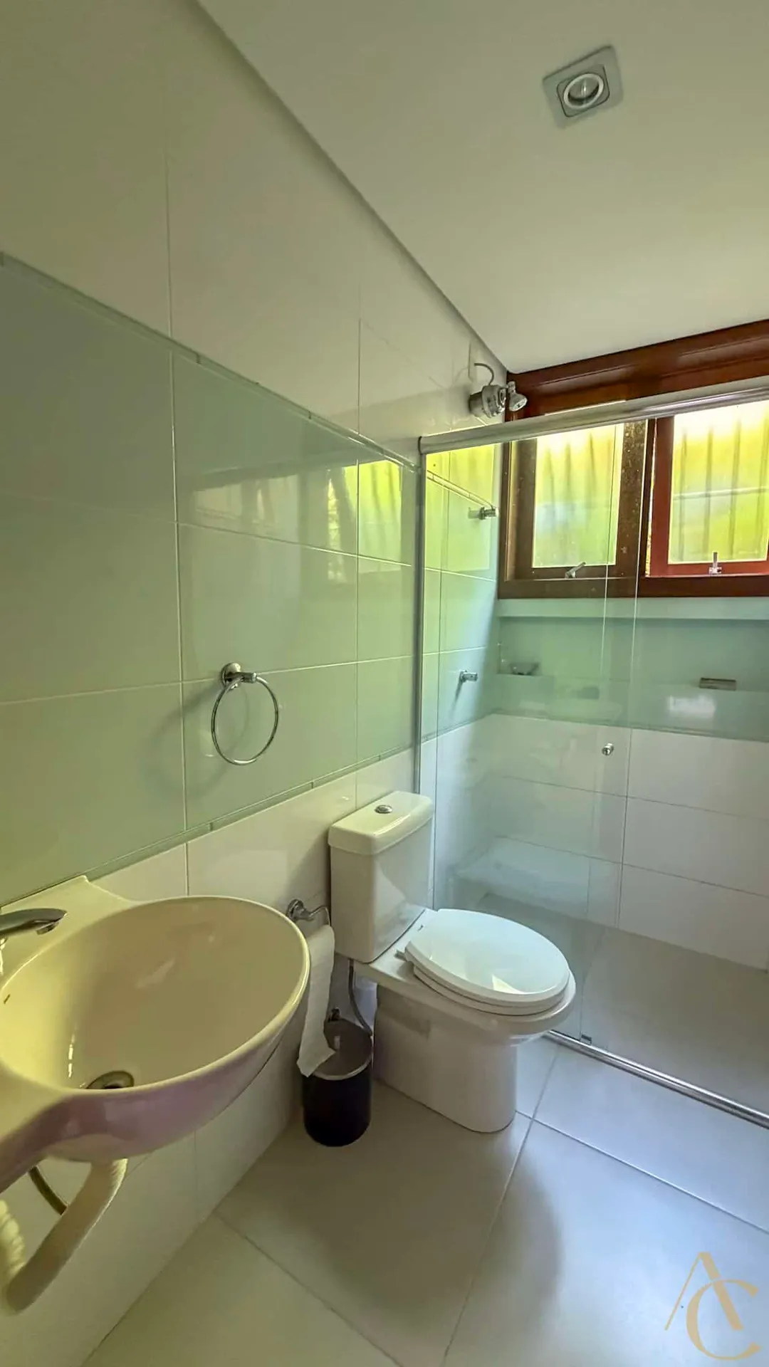 Furnished house, 689 m², with a grill on the balcony — photo 77