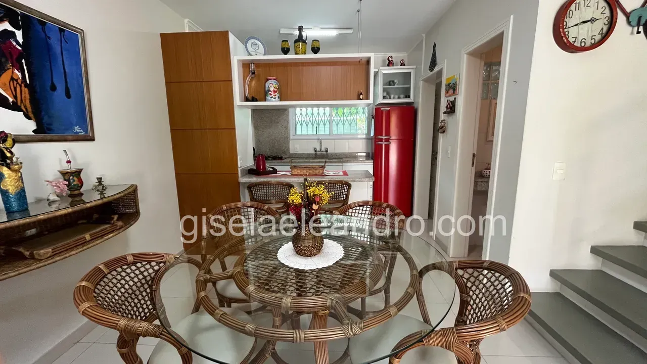 Furnished 2-bedroom apartment with 3 bathrooms — photo 16