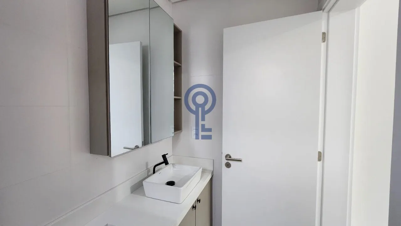 Furnished 59 m² studio with open-plan kitchen and electric stove — photo 20