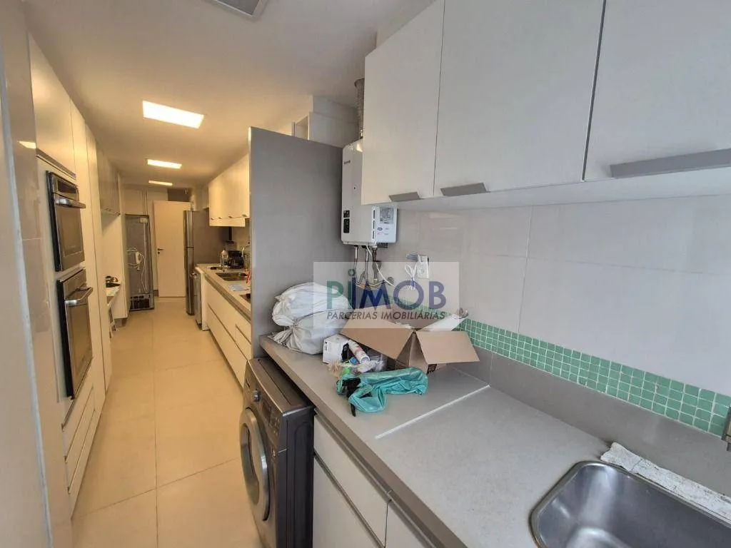 Furnished duplex penthouse with 3 bedrooms and 256 m² — photo 44