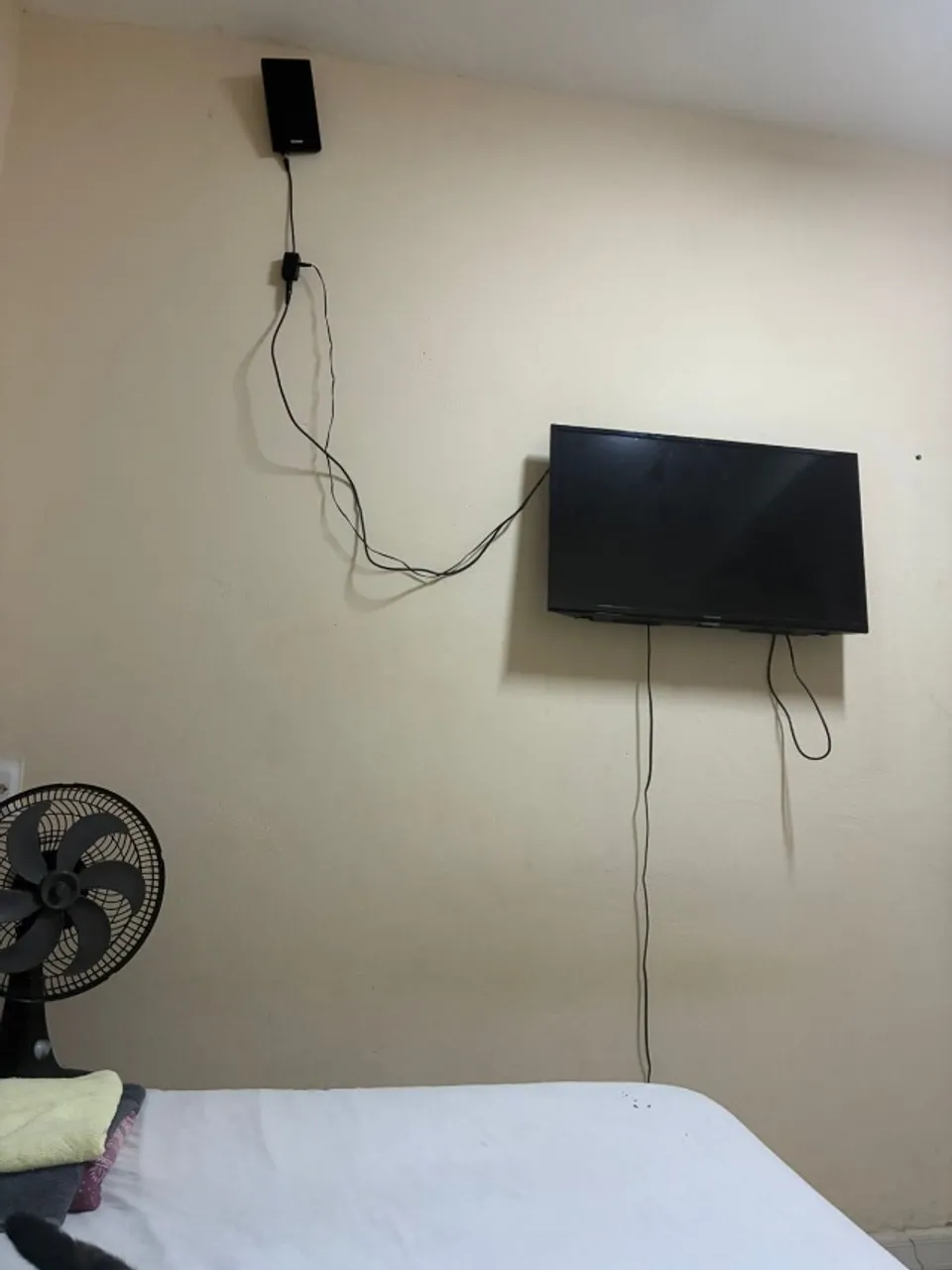 One-bedroom apartment with a washing machine — photo 9