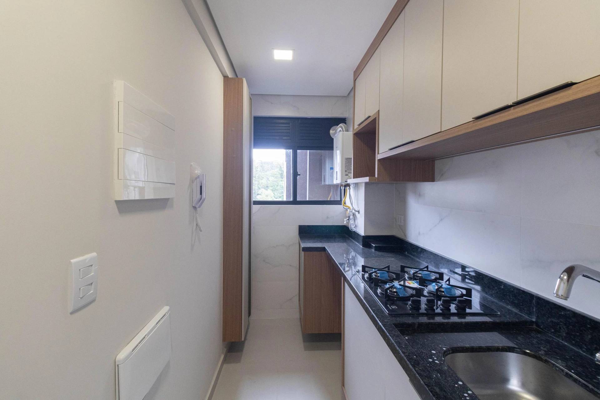 2-bedroom apartment with a washing machine in Curitiba — photo 21