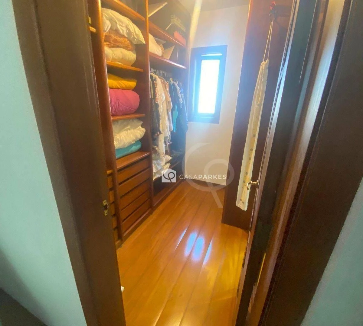 Casa com 5 quartos e 5 banheiros, 570 m², cozinha a gás — photo 31