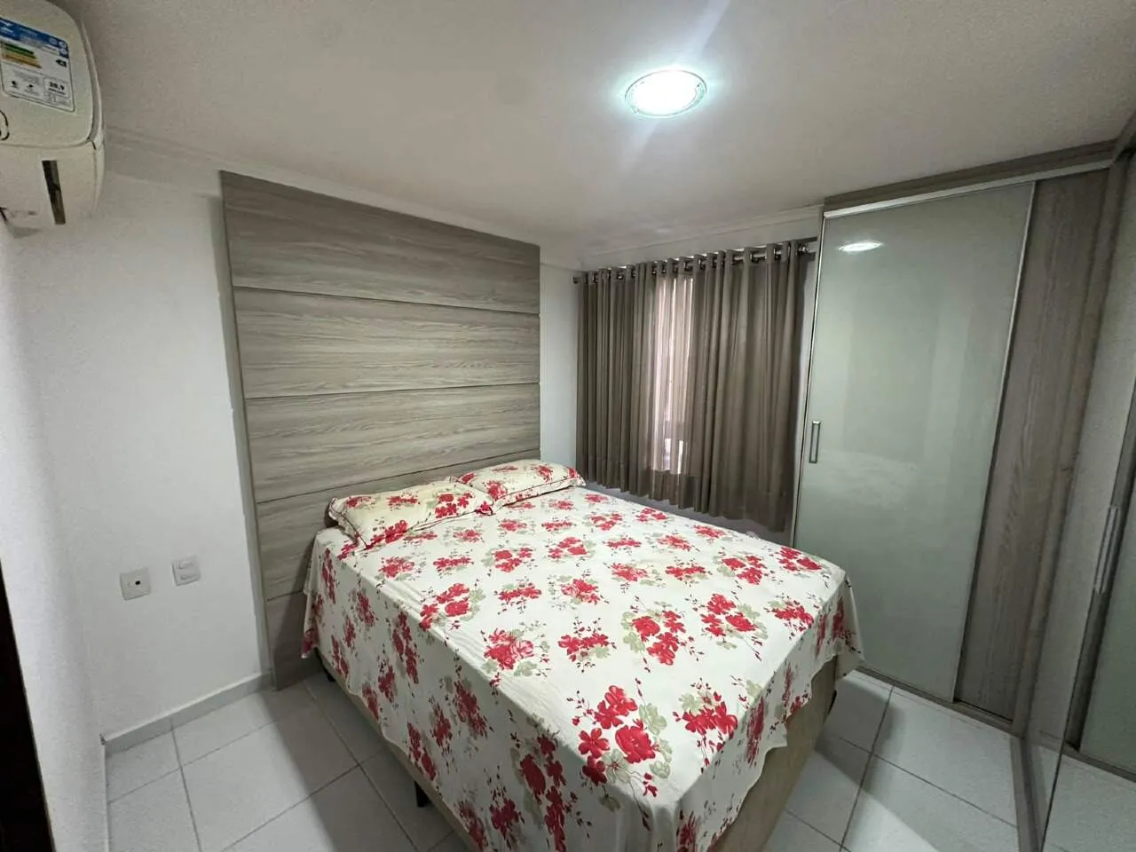 2-bedroom apartment in a building with a gym — photo 13