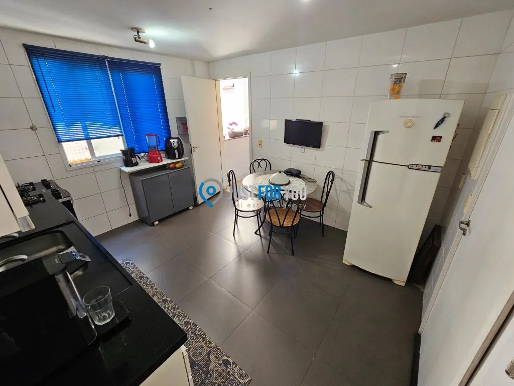 Furnished 2-bedroom apartment with 155 m² — photo 21