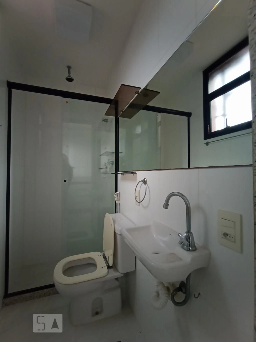 Apartamento de 4 quartos com janelas do piso ao teto — photo 102