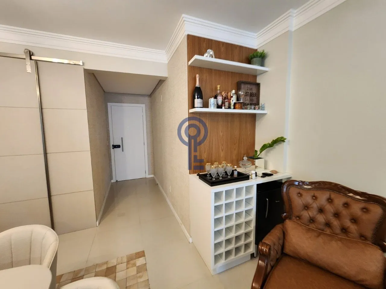 Furnished 4-bedroom apartment with 1 en-suite bath — photo 19