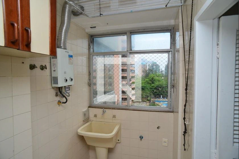 2-bedroom apartment with balcony and 88 m² — photo 32