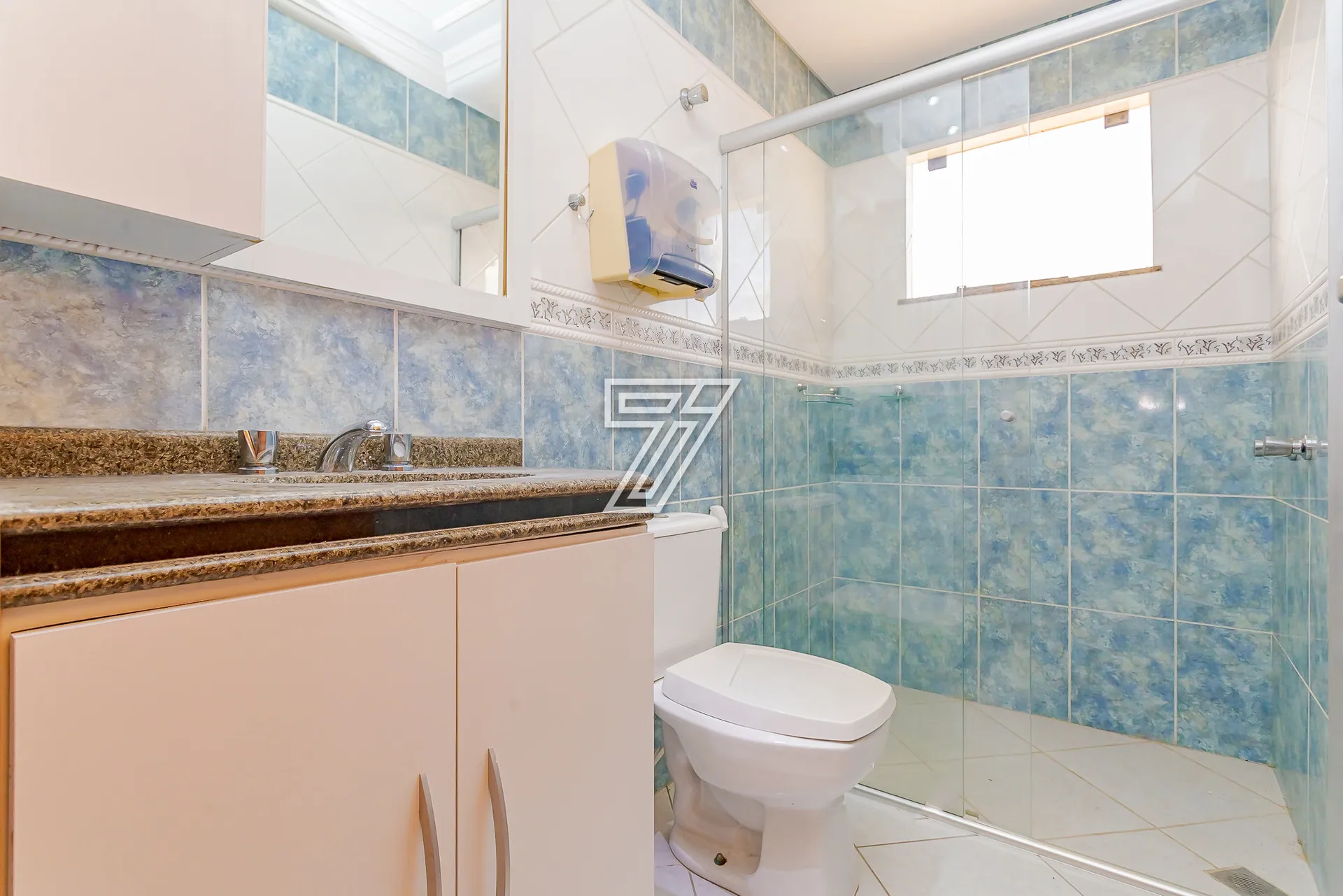 House with 4 bedrooms, 5 bathrooms and 540 m² — photo 37