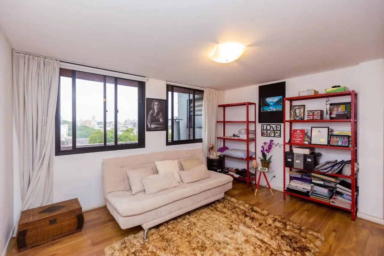 Furnished 1-bedroom apartment with balcony, 8th floor — photo 4