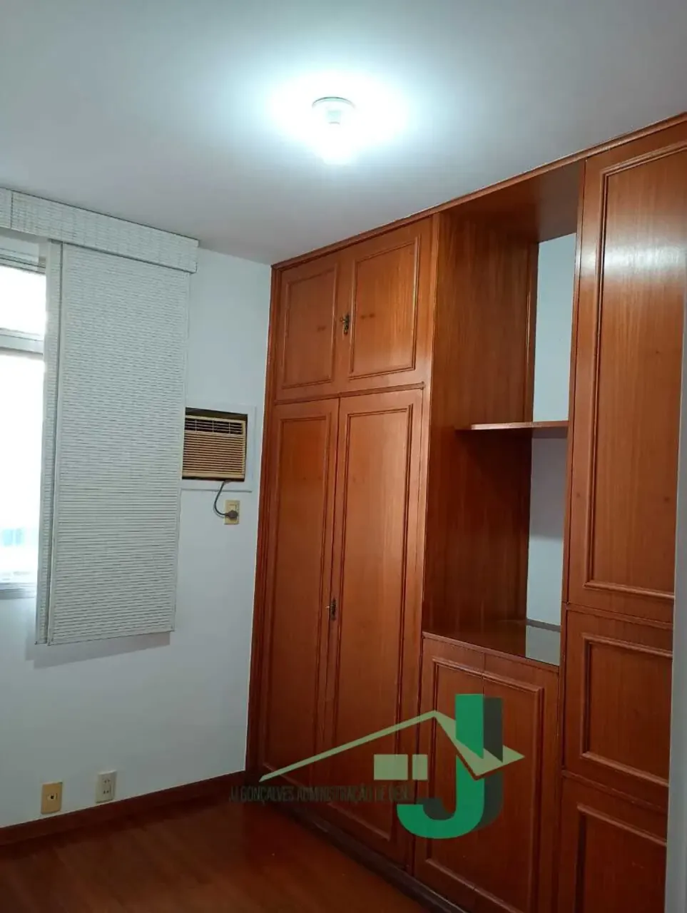 3-bedroom apartment with 3 bathrooms and 2 parking spots — photo 4