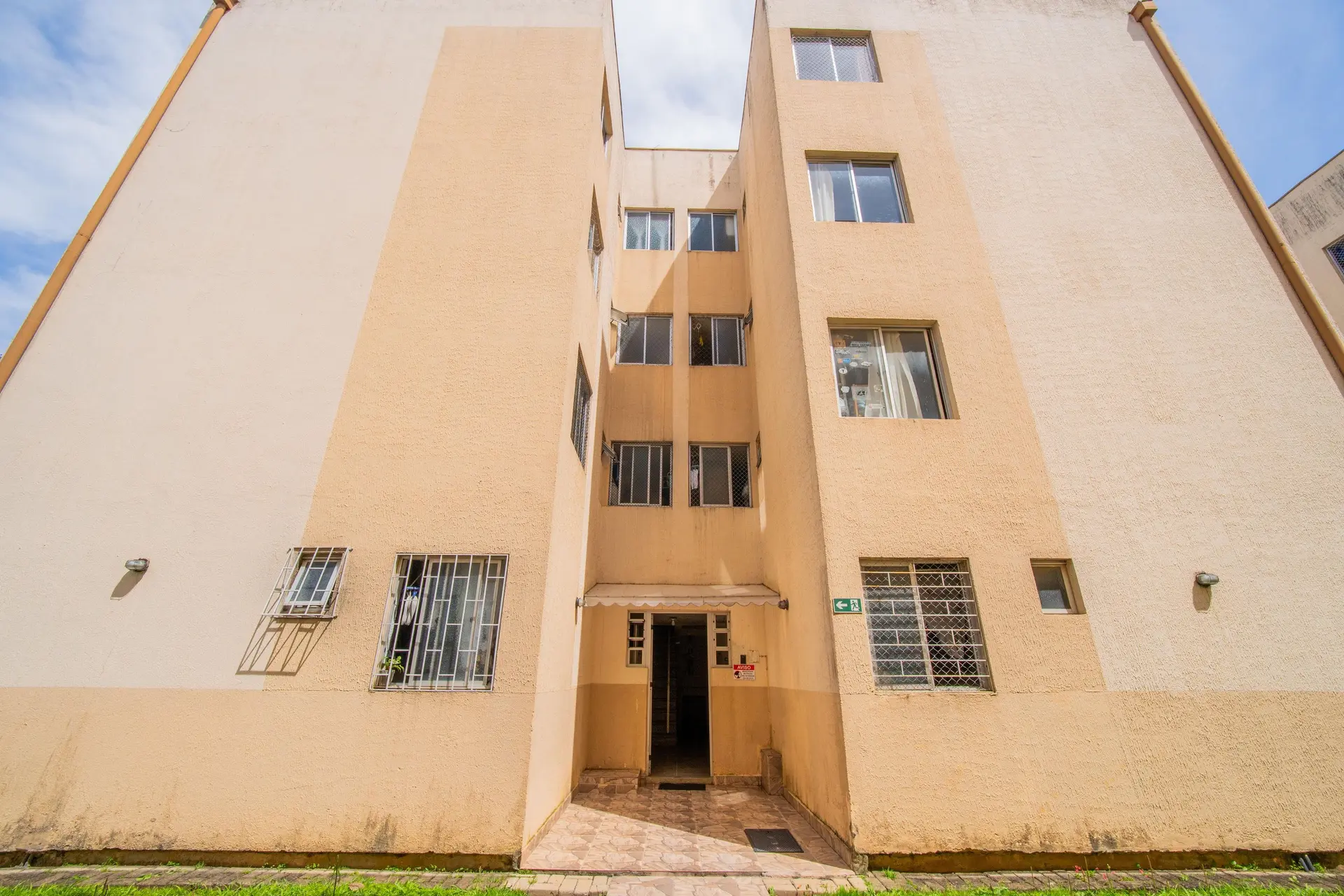 3-bedroom apartment with a washing machine in Curitiba — photo 25