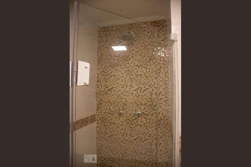 Furnished 2-bedroom apartment with enclosed glass balcony — photo 41